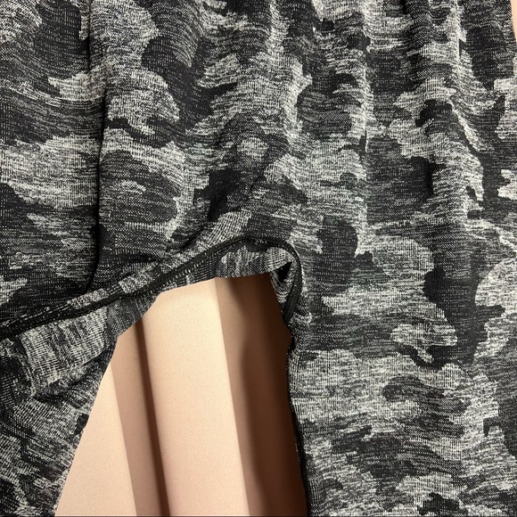 Seamless camo scrunch butt legging - Picture 2 of 4